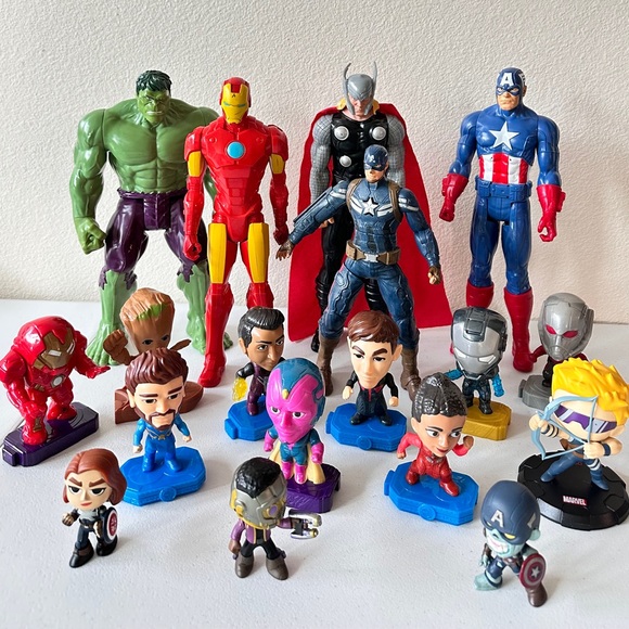 Marvel Avengers Action Figures Bundle - Picture 13 of 13